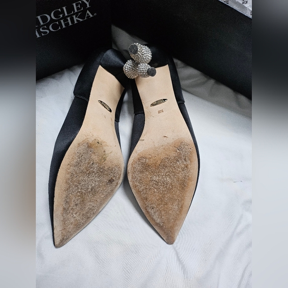 Badgley Mischka Satin Pumps 8.5 rhinestone heel - Picture 5 of 15